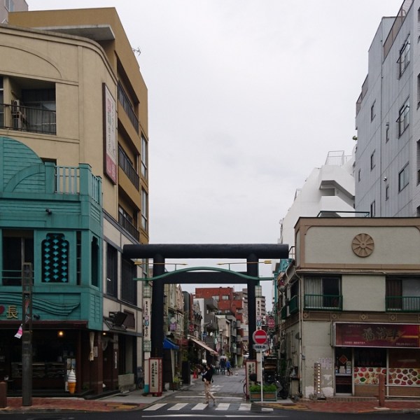 Φουτουριστική δυστοπία ή κολλημένοι στο&nbsp;παρελθόν;